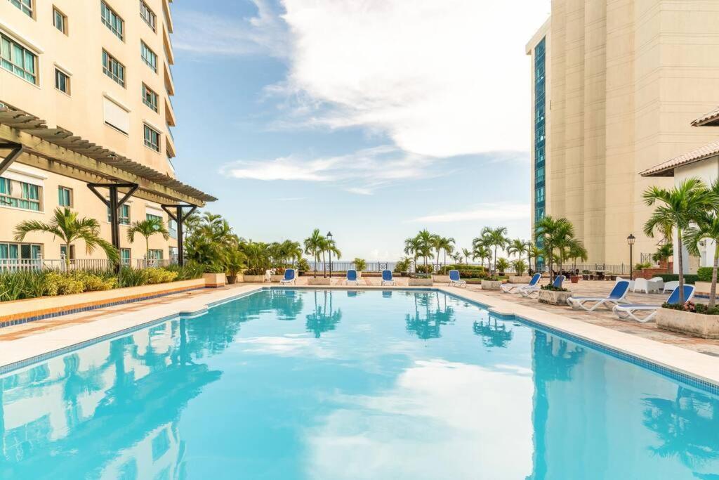 Luxurious 2Bdr Condo Located In Prestigious Tower. Santo Domingo Exterior photo